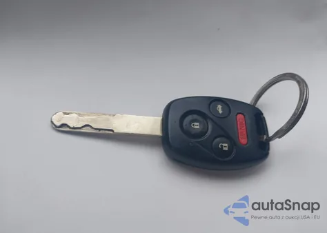 2011 Honda Accord 2.4 Lx z USA, uszkodzony, nr VIN 1HGCP2F37BA017916